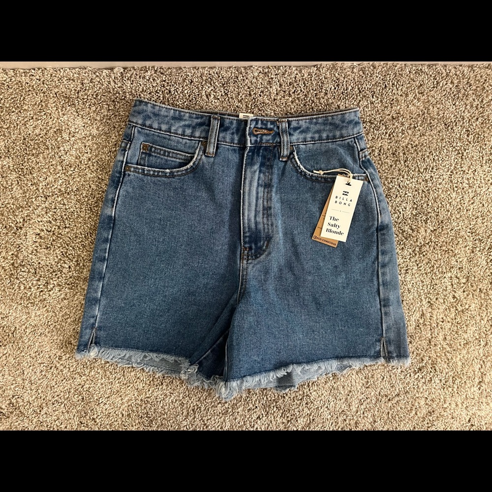 Billabong x salty blonde jean shorts brand new with tags size 25
